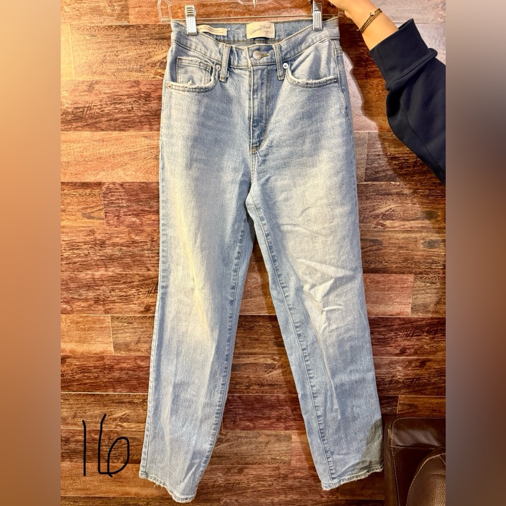 Universal Thread, High Rise 90s Straight, Size 0R
#0016